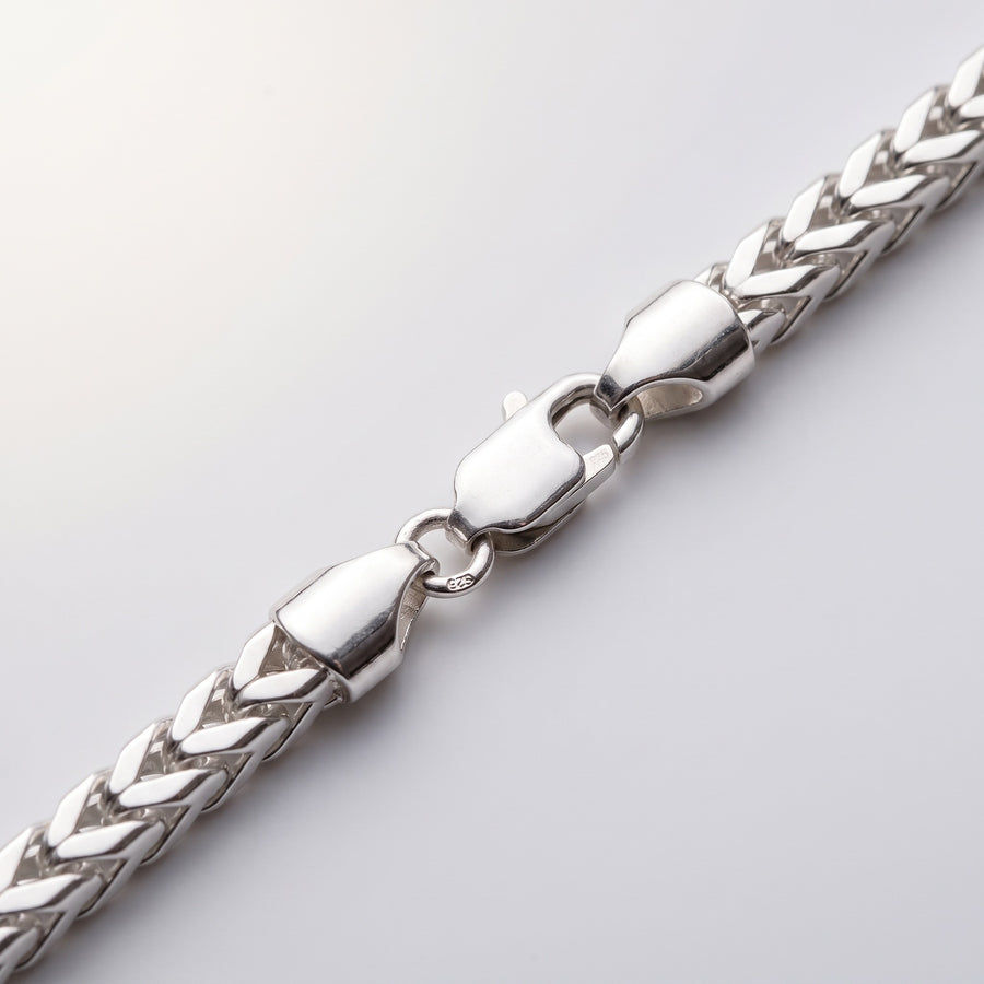 Close-up of the clasp on the Keystone Franco Bracelet 4mm