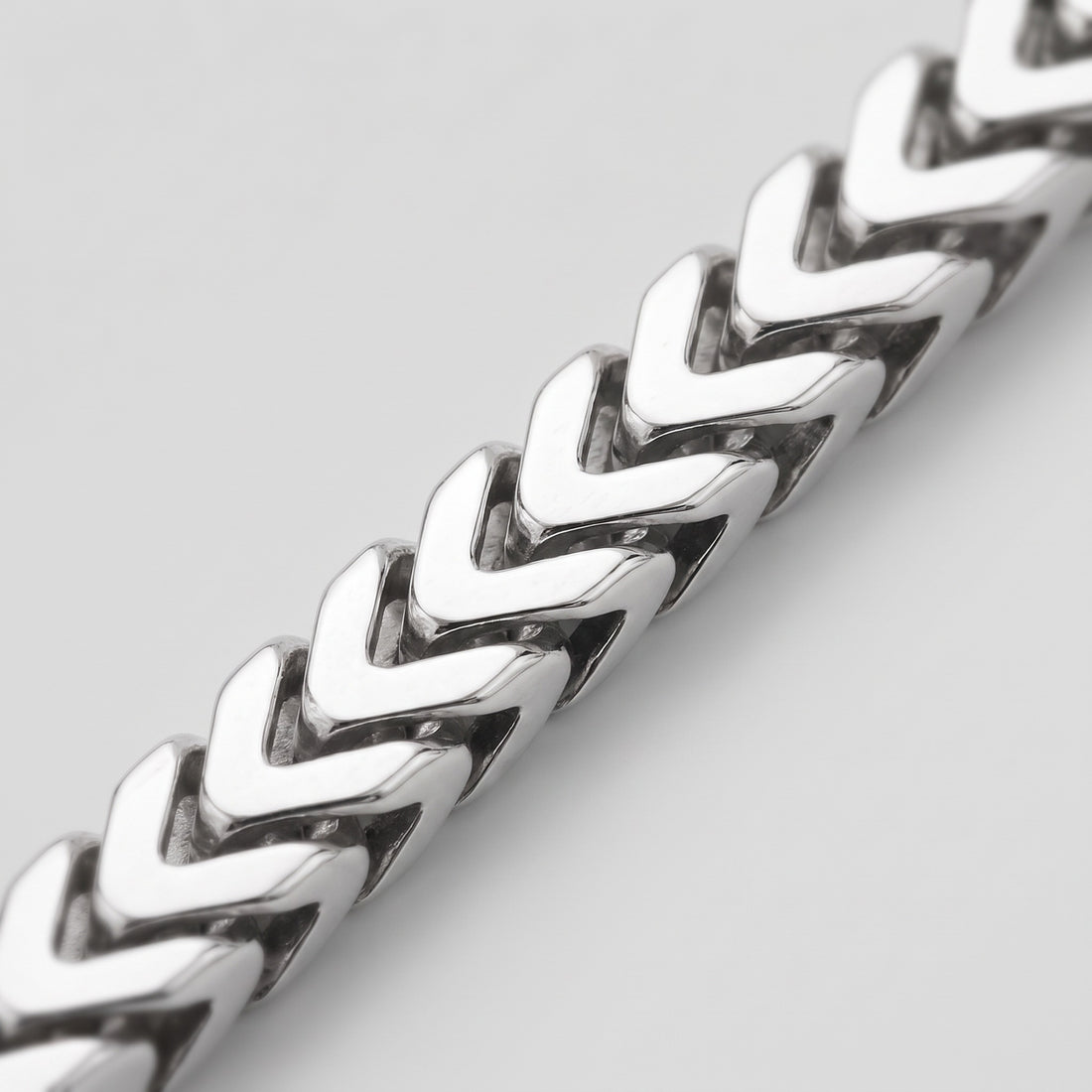 Keystone Franco Bracelet (4mm), close up