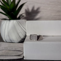 Meridian Stone-Set Band