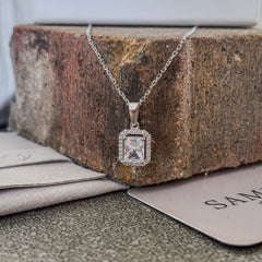 Lucent Pendant