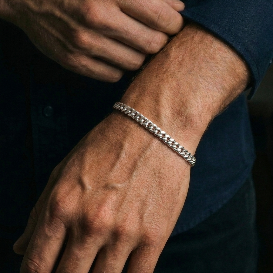 Onyx Cuban bracelet in solid 925 sterling silver, worn on the wrist